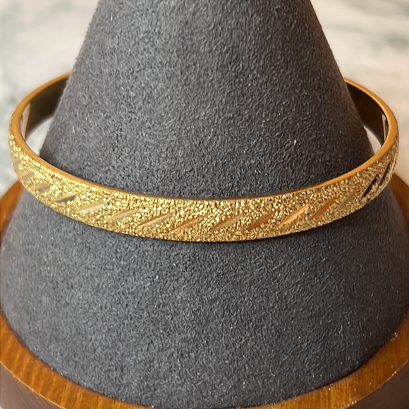 Vintage MONET Gold Bangle Bracelet - Picture 3 of 7